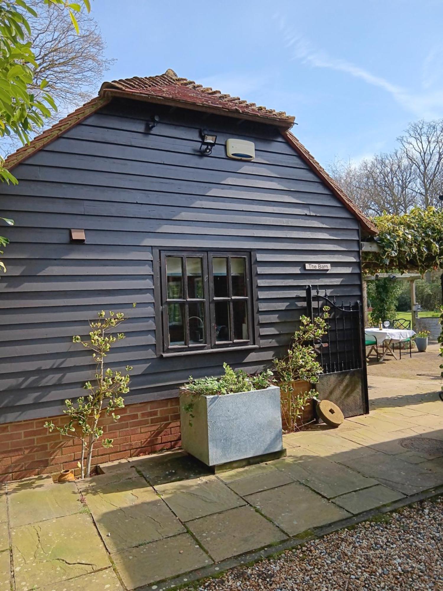 The Barn - Quiet Location Villa Ashford  Exterior photo